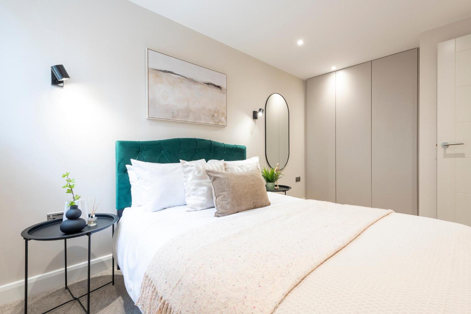Harvey Nic's & Designer Quarter 74 Ch Appartement *